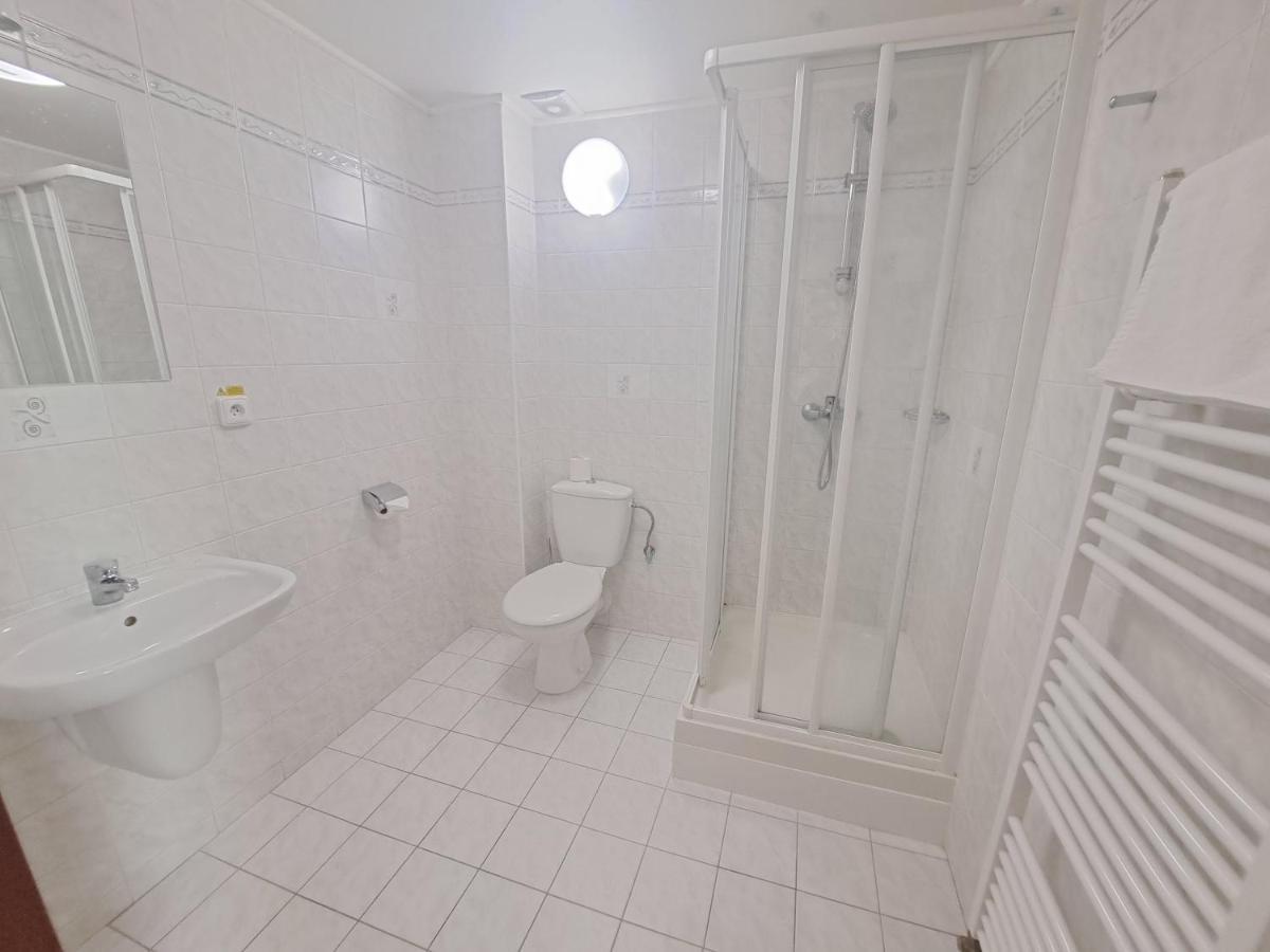 Hasicsky Hotel Pribyslav Exterior photo